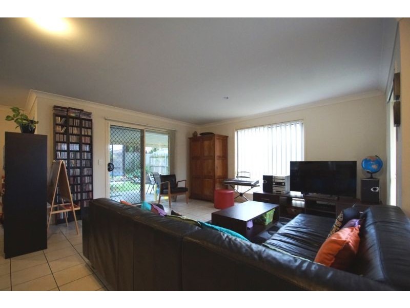 5 Bangalow Crescent, Raceview QLD 4305