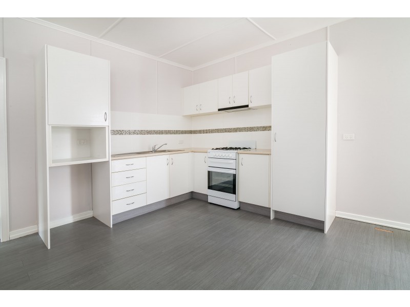 11A Lusitania Street, Newtown QLD 4305