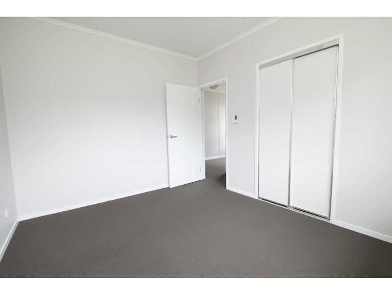 11A Lusitania Street, Newtown QLD 4305