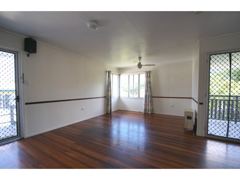 52 Kynance Street, Leichhardt QLD 4305