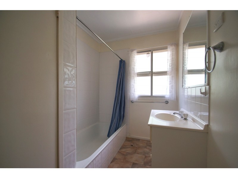 52 Kynance Street, Leichhardt QLD 4305