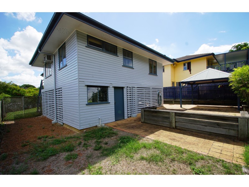 52 Kynance Street, Leichhardt QLD 4305