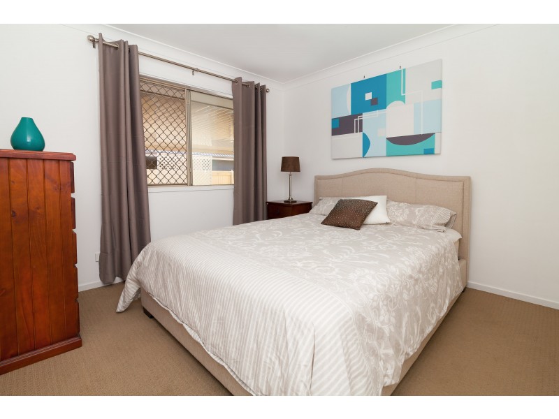 8 Stathis Place, Bundamba QLD 4304