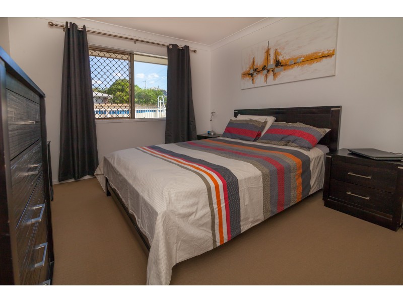 8 Stathis Place, Bundamba QLD 4304