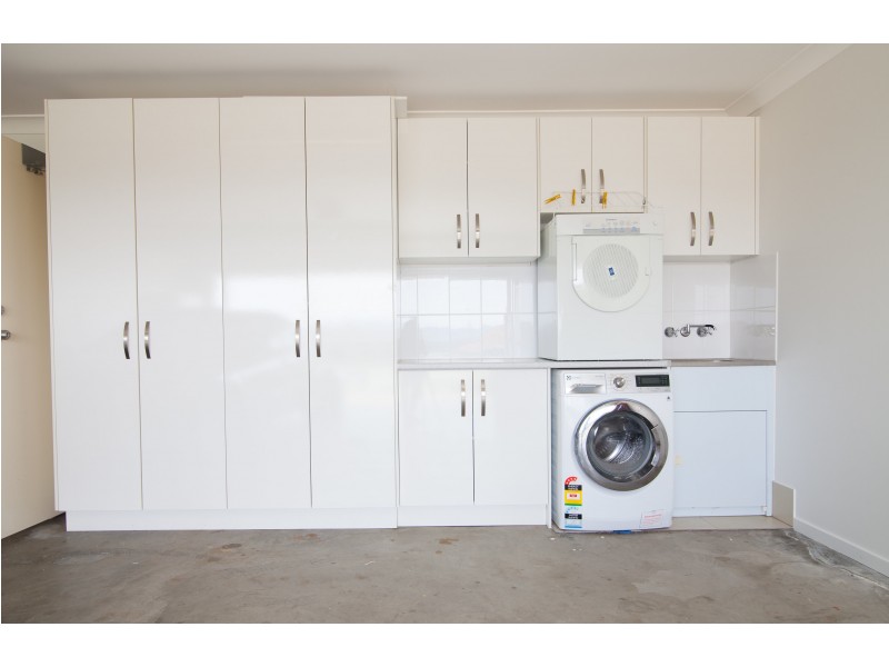 8 Stathis Place, Bundamba QLD 4304