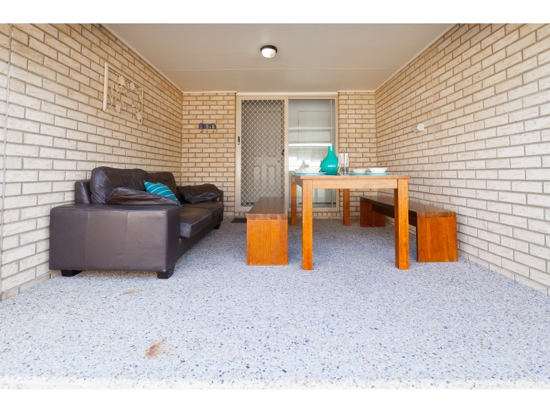 8 Stathis Place, Bundamba QLD 4304