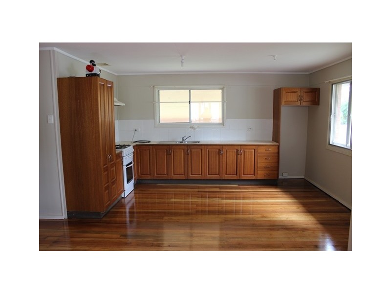 26 Kynance Street, Leichhardt QLD 4305