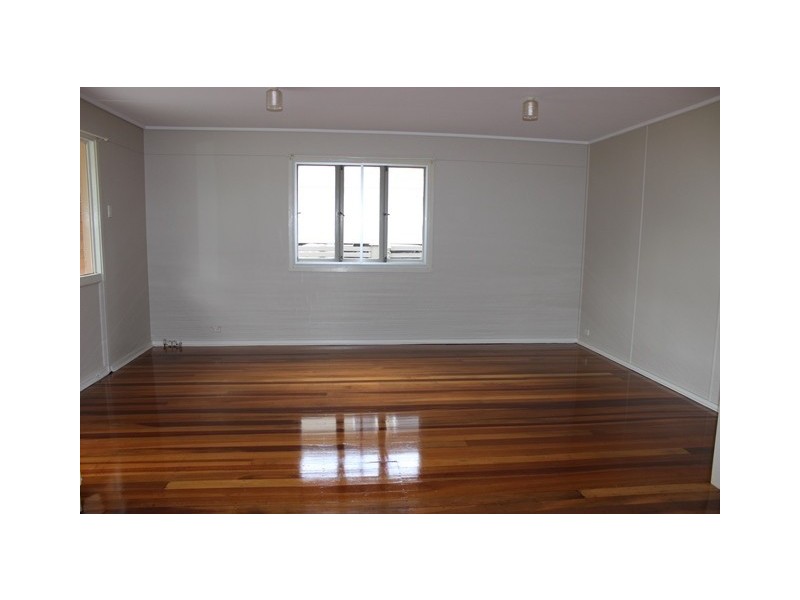 26 Kynance Street, Leichhardt QLD 4305