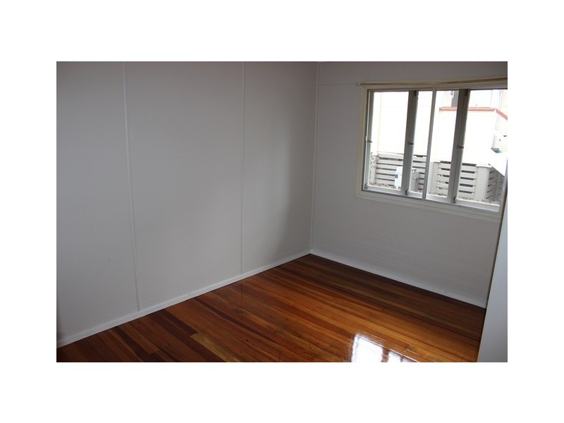 26 Kynance Street, Leichhardt QLD 4305