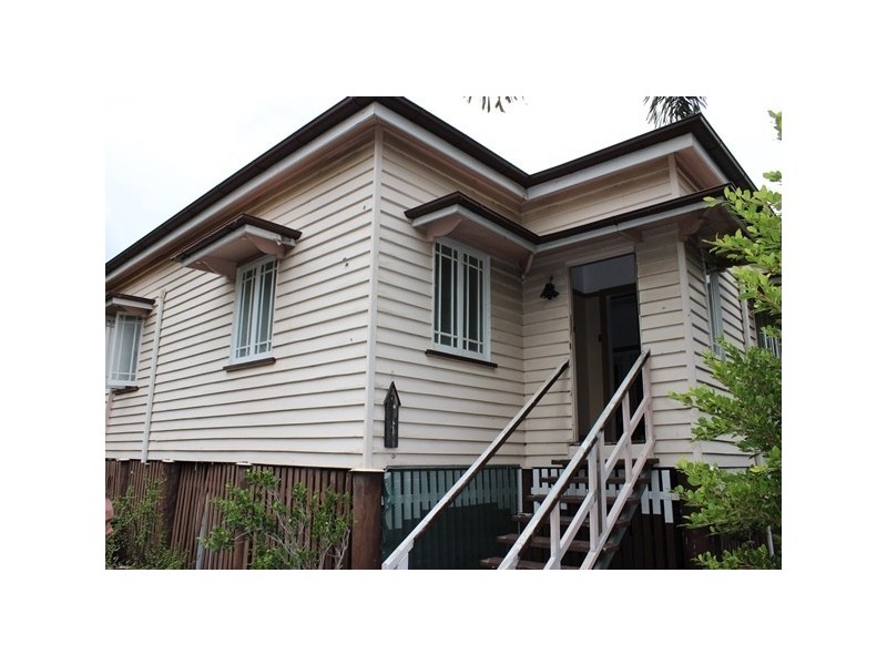 13 North Street, North Ipswich QLD 4305