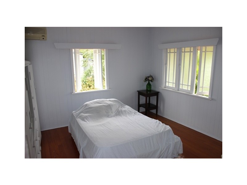13 North Street, North Ipswich QLD 4305