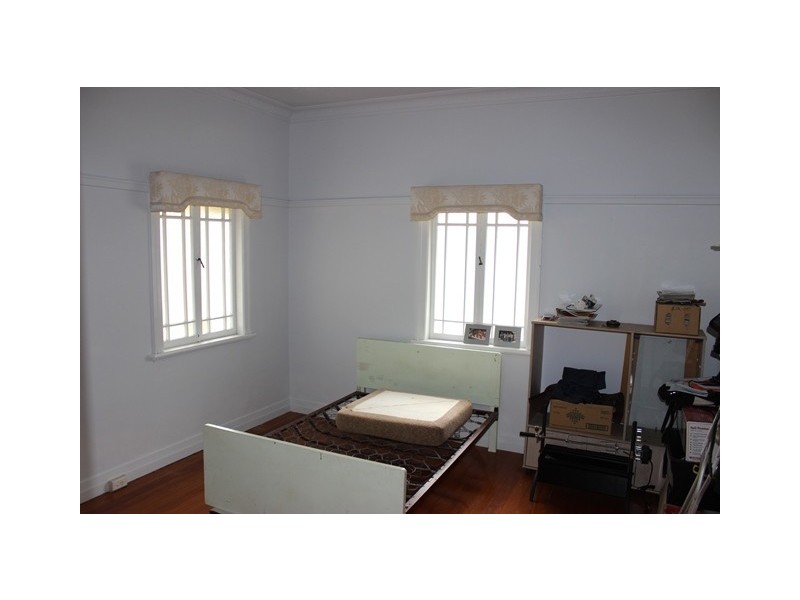 13 North Street, North Ipswich QLD 4305