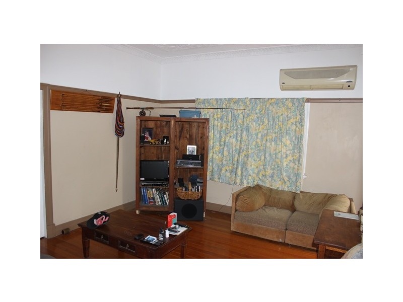 13 North Street, North Ipswich QLD 4305