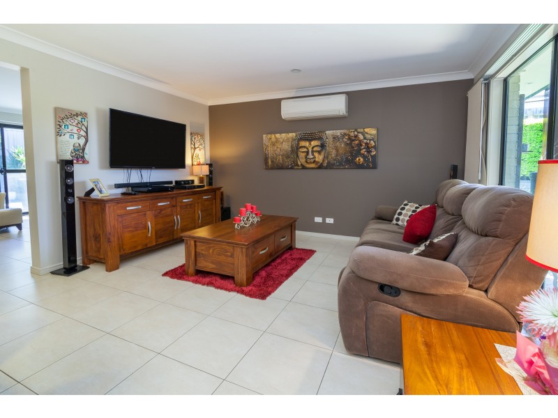 6 Emerson Crescent, Brassall QLD 4305