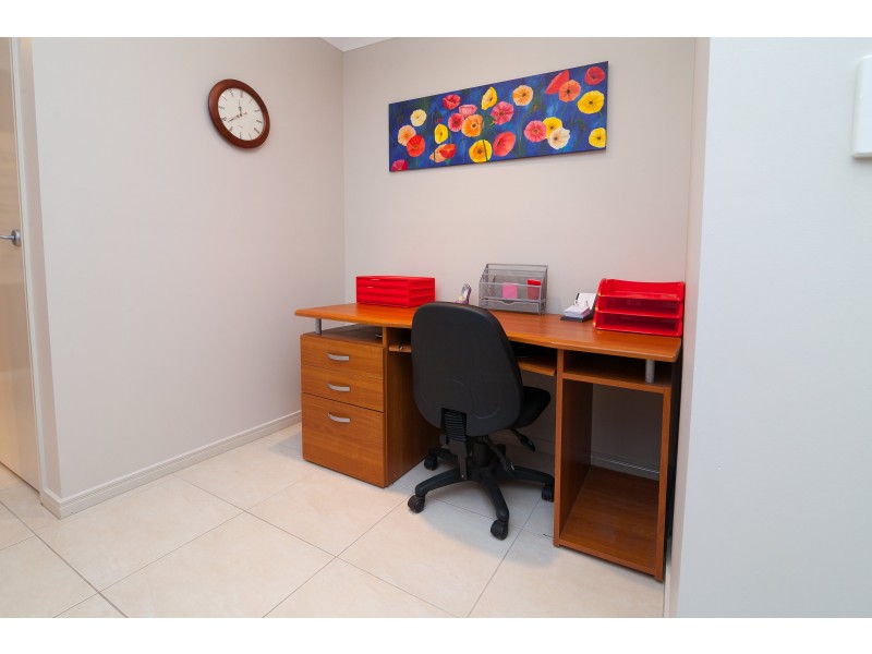 6 Emerson Crescent, Brassall QLD 4305
