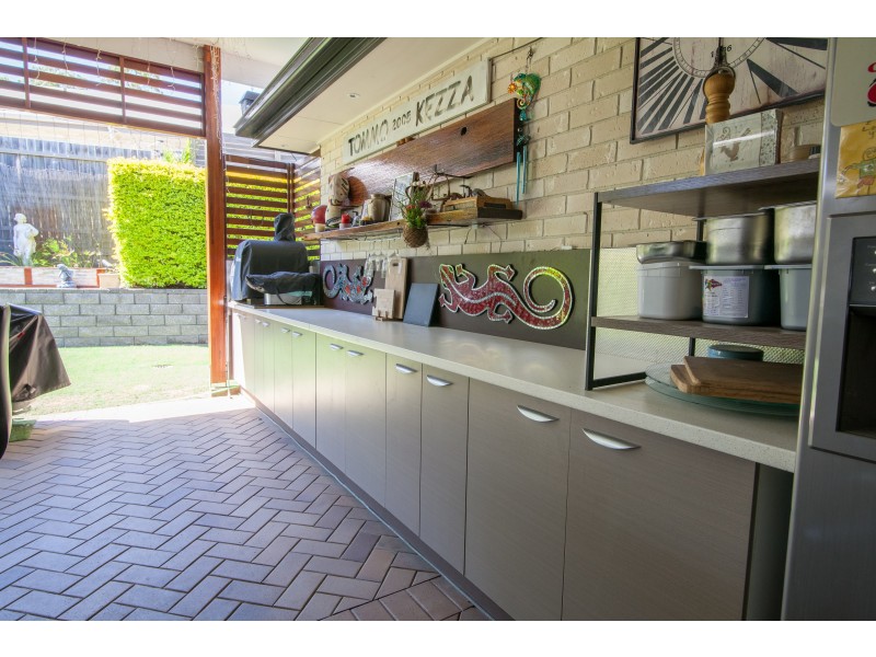 6 Emerson Crescent, Brassall QLD 4305