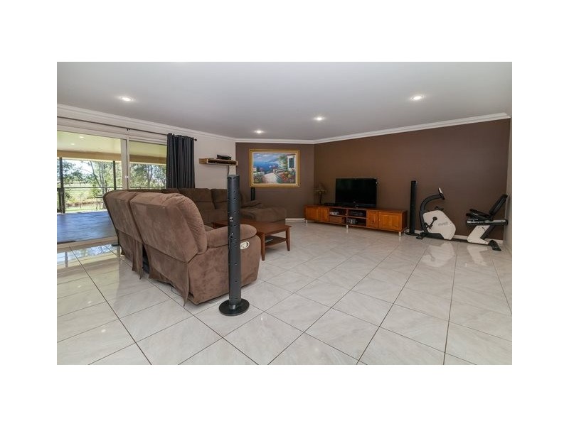 25 Bayliss Road, South Ripley QLD 4306