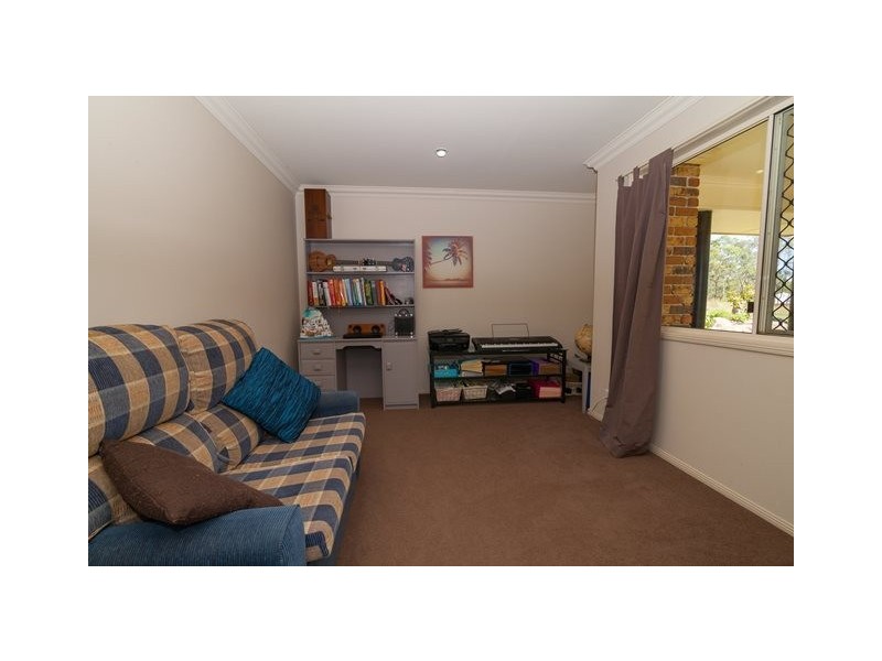 25 Bayliss Road, South Ripley QLD 4306