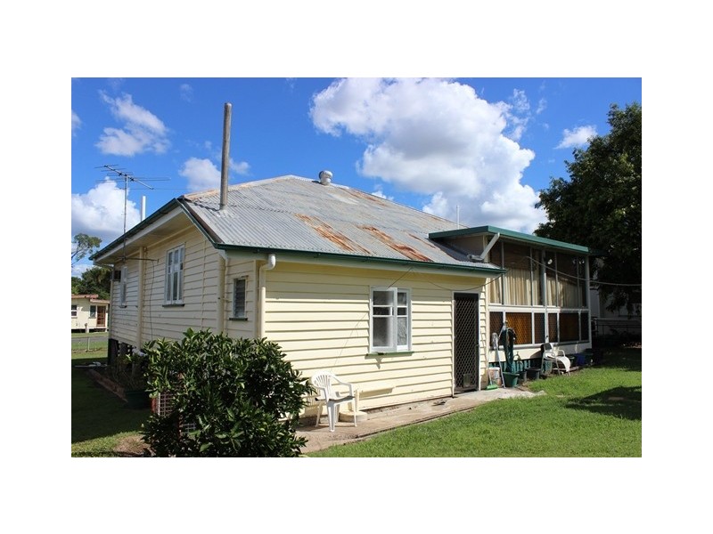 18 Gomer Street, Booval QLD 4304