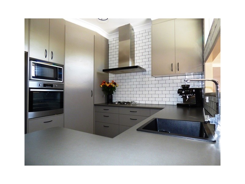 10 Margaret Street, Booval QLD 4304