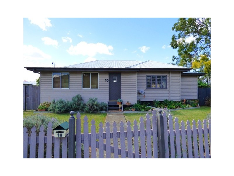 10 Margaret Street, Booval QLD 4304