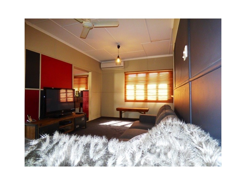 10 Margaret Street, Booval QLD 4304