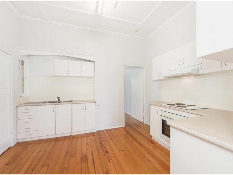 89 Brisbane Road, Newtown QLD 4305