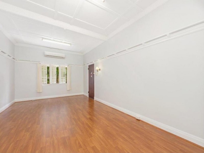 89 Brisbane Road, Newtown QLD 4305