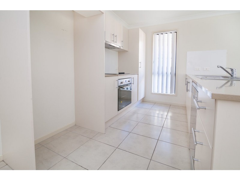 11 Bulmer Street, Bellbird Park QLD 4300