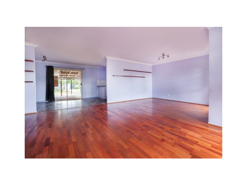 11 Burns Street, Fernvale QLD 4306