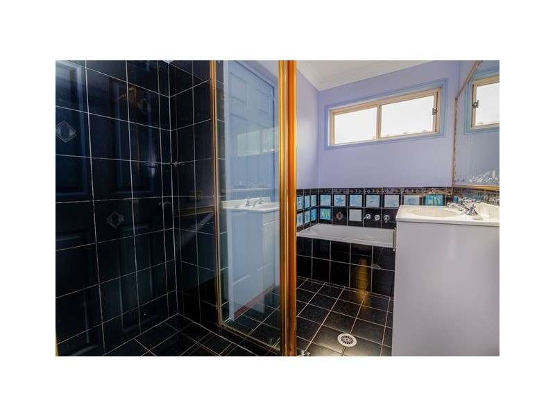 11 Burns Street, Fernvale QLD 4306