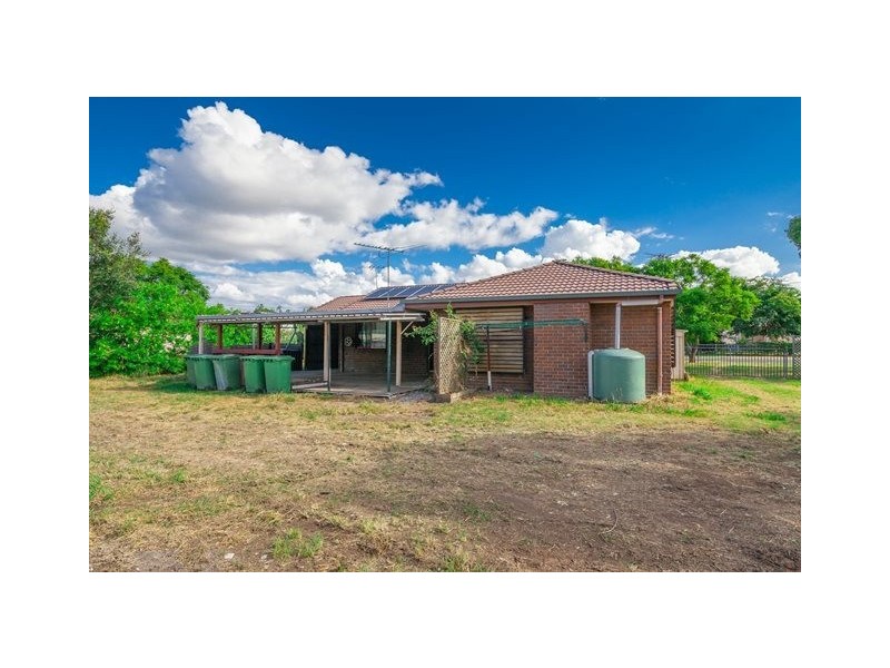 11 Burns Street, Fernvale QLD 4306