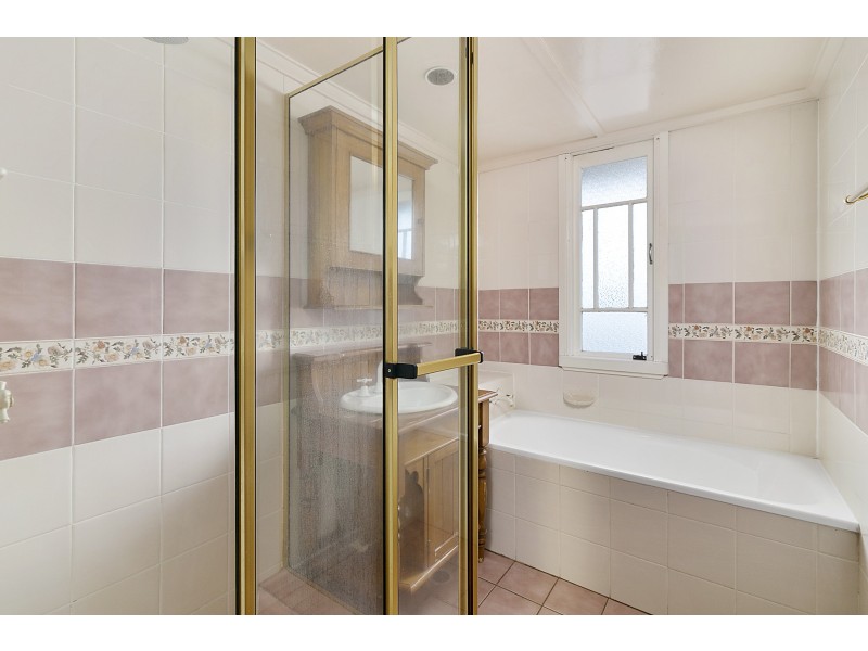 177 Blackstone Road, Silkstone QLD 4304