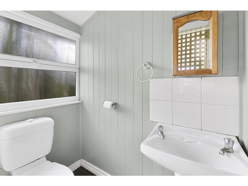 177 Blackstone Road, Silkstone QLD 4304