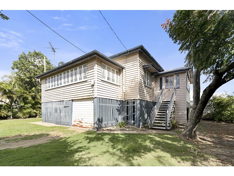 177 Blackstone Road, Silkstone QLD 4304