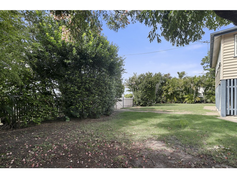 177 Blackstone Road, Silkstone QLD 4304