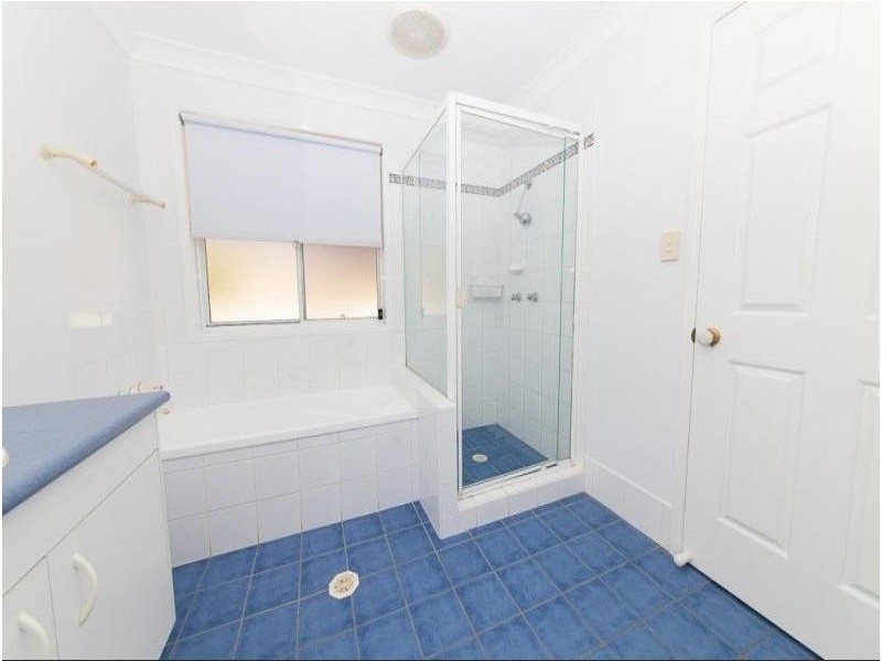 87 Sandalwood Drive, Yamanto QLD 4305