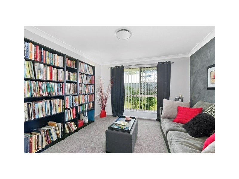 7 Pearse Drive, Brassall QLD 4305