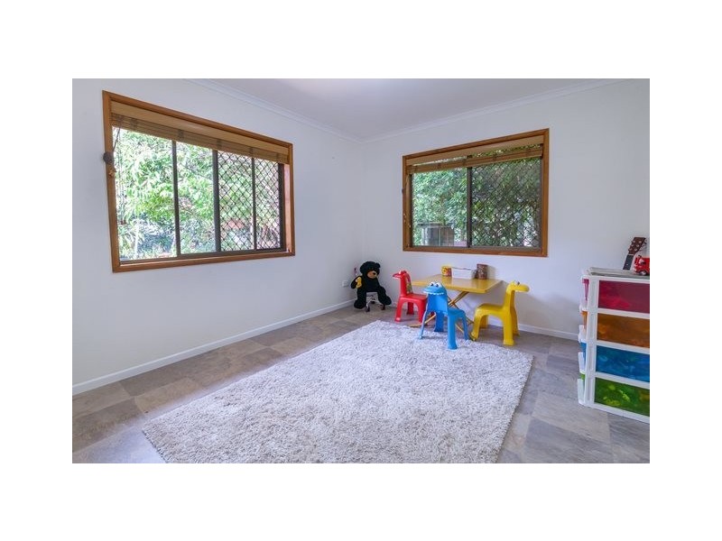 6 Oak Street, Bundamba QLD 4304