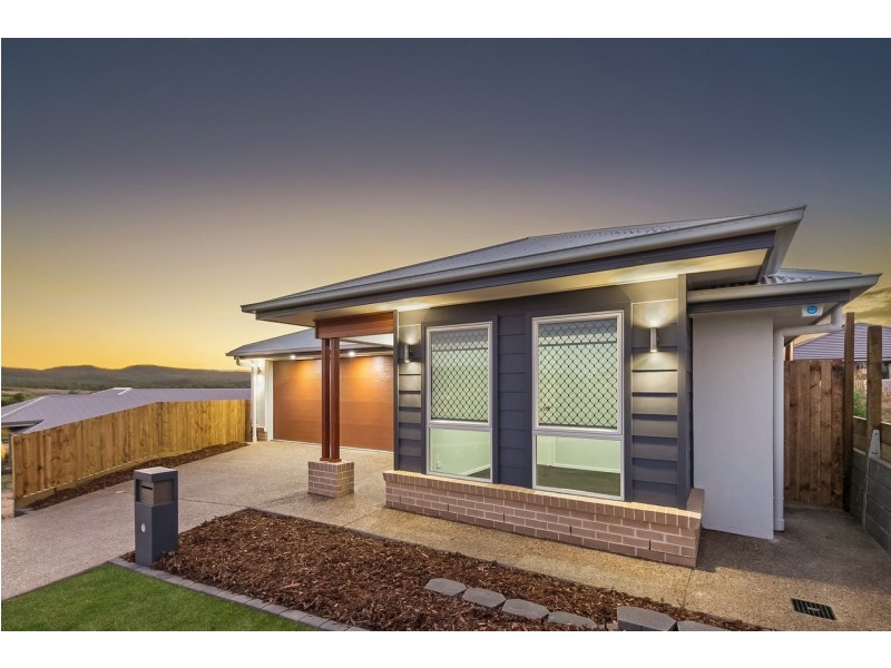 929 Tamborine Street, South Ripley QLD 4306