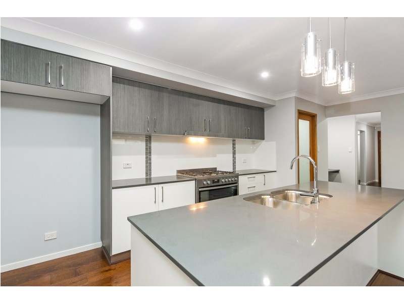 929 Tamborine Street, South Ripley QLD 4306