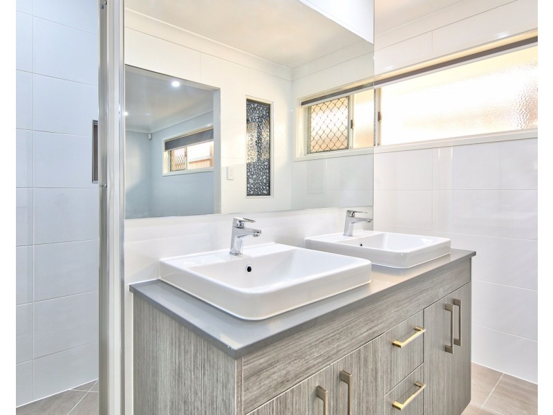 929 Tamborine Street, South Ripley QLD 4306