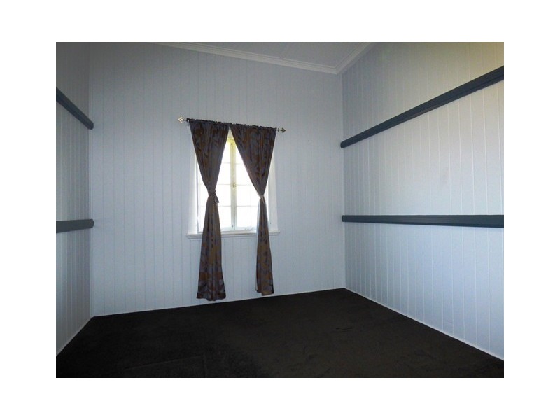 9 Torch Street, East Ipswich QLD 4305