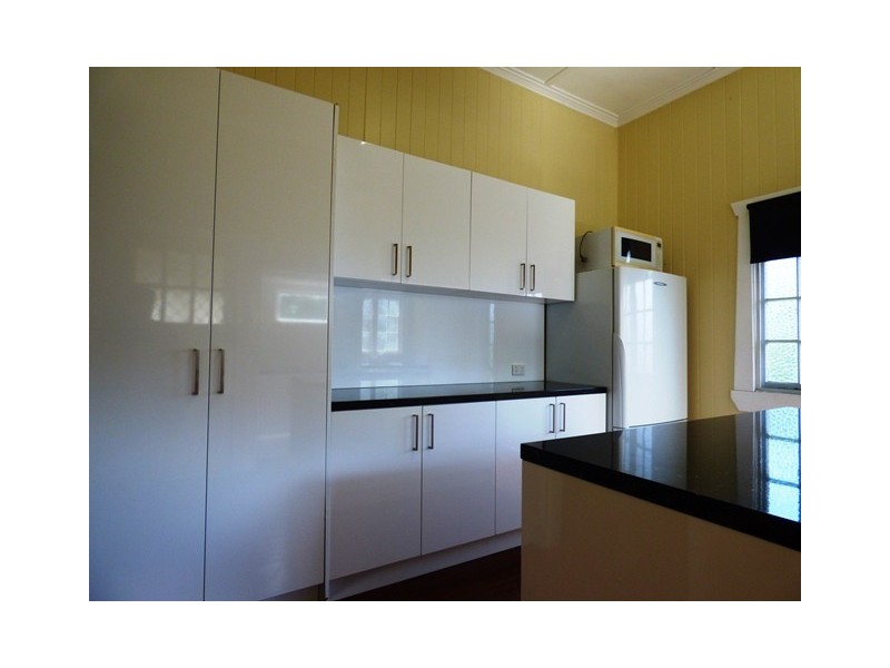 9 Torch Street, East Ipswich QLD 4305