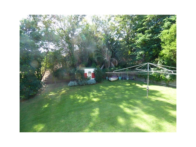 9 Torch Street, East Ipswich QLD 4305