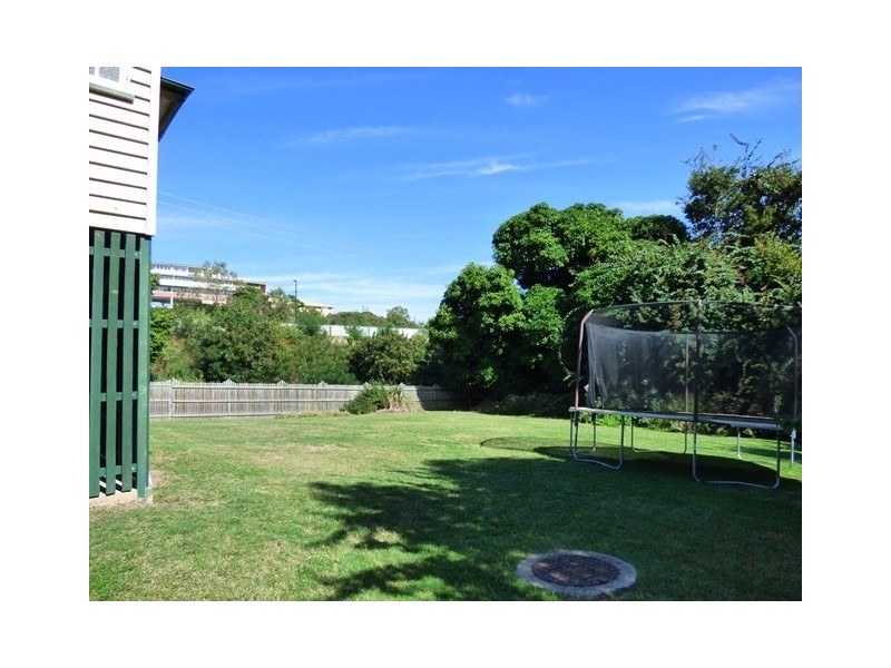 9 Torch Street, East Ipswich QLD 4305