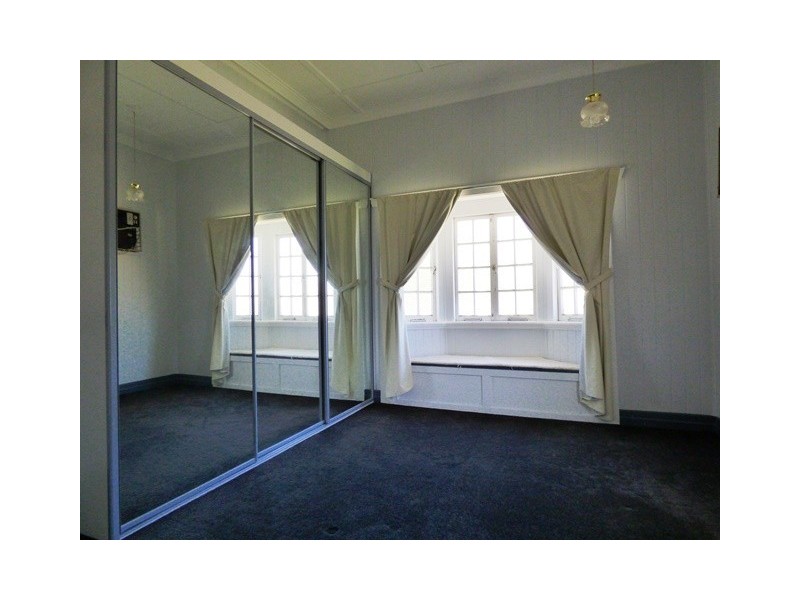 9 Torch Street, East Ipswich QLD 4305