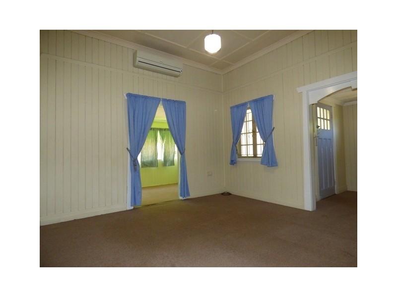 9 Torch Street, East Ipswich QLD 4305