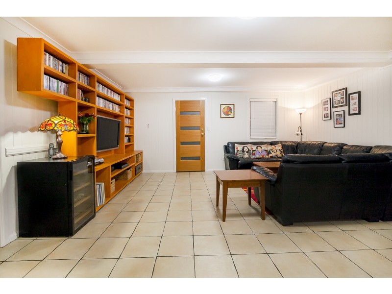 131 Thornton Street, Raceview QLD 4305