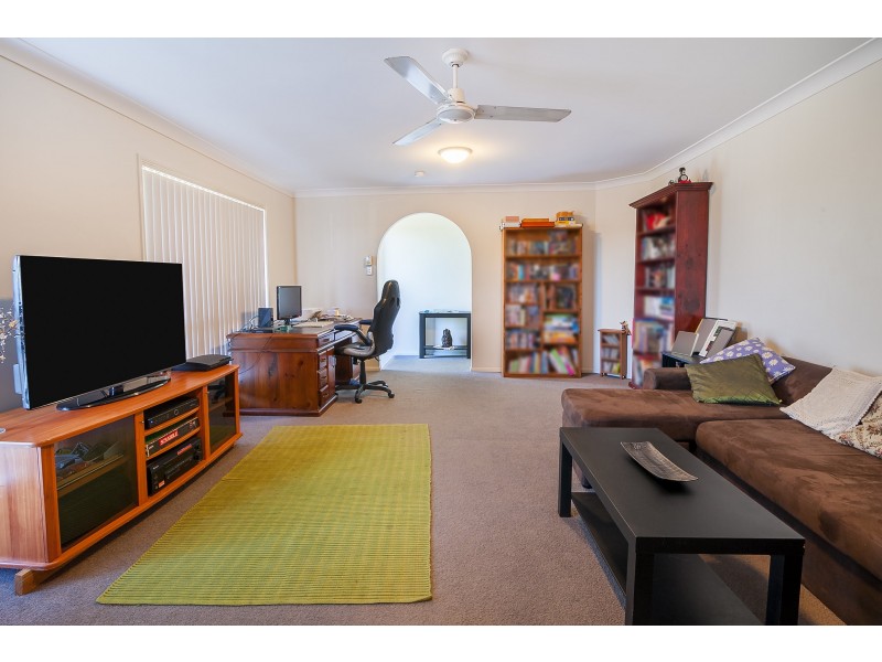 10 Iroquois Court, Brassall QLD 4305